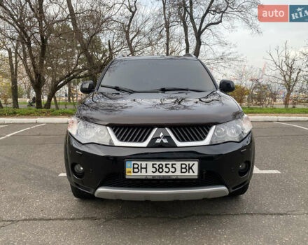 Черный Мицубиси Аутлендер ХЛ, объемом двигателя 3 л и пробегом 154 тыс. км за 8900 $, фото 3 на Automoto.ua