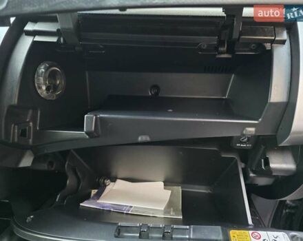 Черный Мицубиси Аутлендер ХЛ, объемом двигателя 2 л и пробегом 186 тыс. км за 10000 $, фото 9 на Automoto.ua