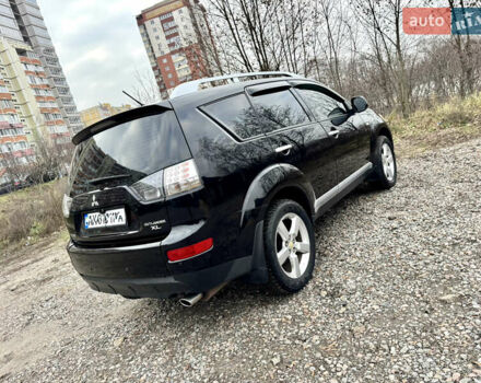 Чорний Міцубісі Аутлендер ХЛ, об'ємом двигуна 2.4 л та пробігом 229 тис. км за 9790 $, фото 6 на Automoto.ua