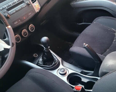 Черный Мицубиси Аутлендер ХЛ, объемом двигателя 2 л и пробегом 200 тыс. км за 2450 $, фото 8 на Automoto.ua