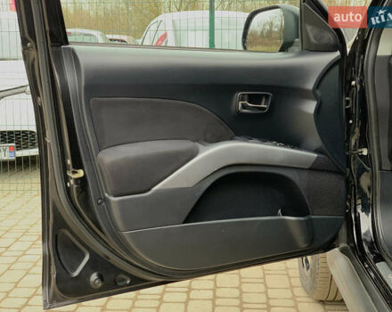 Черный Мицубиси Аутлендер ХЛ, объемом двигателя 2.4 л и пробегом 175 тыс. км за 10499 $, фото 22 на Automoto.ua