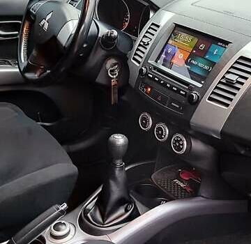 Чорний Міцубісі Аутлендер ХЛ, об'ємом двигуна 2.36 л та пробігом 150 тис. км за 11100 $, фото 17 на Automoto.ua