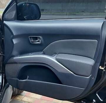 Чорний Міцубісі Аутлендер ХЛ, об'ємом двигуна 2.36 л та пробігом 150 тис. км за 11100 $, фото 18 на Automoto.ua