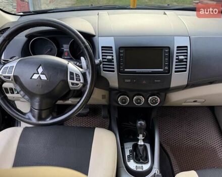 Черный Мицубиси Аутлендер ХЛ, объемом двигателя 2.2 л и пробегом 249 тыс. км за 11500 $, фото 17 на Automoto.ua