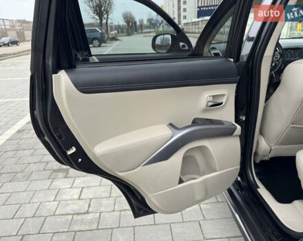 Чорний Міцубісі Аутлендер ХЛ, об'ємом двигуна 2.2 л та пробігом 155 тис. км за 12299 $, фото 48 на Automoto.ua