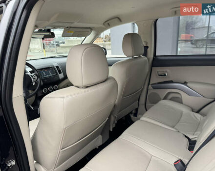 Чорний Міцубісі Аутлендер ХЛ, об'ємом двигуна 2.2 л та пробігом 155 тис. км за 12299 $, фото 51 на Automoto.ua