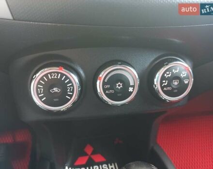 Черный Мицубиси Аутлендер ХЛ, объемом двигателя 2.2 л и пробегом 232 тыс. км за 11600 $, фото 98 на Automoto.ua