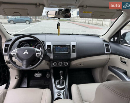 Чорний Міцубісі Аутлендер ХЛ, об'ємом двигуна 2.2 л та пробігом 155 тис. км за 12299 $, фото 53 на Automoto.ua