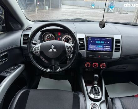 Чорний Міцубісі Аутлендер ХЛ, об'ємом двигуна 2.2 л та пробігом 253 тис. км за 12490 $, фото 13 на Automoto.ua