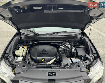 Чорний Міцубісі Аутлендер ХЛ, об'ємом двигуна 2.2 л та пробігом 155 тис. км за 12299 $, фото 90 на Automoto.ua