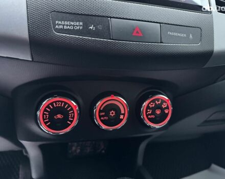 Чорний Міцубісі Аутлендер ХЛ, об'ємом двигуна 2.2 л та пробігом 253 тис. км за 12490 $, фото 21 на Automoto.ua