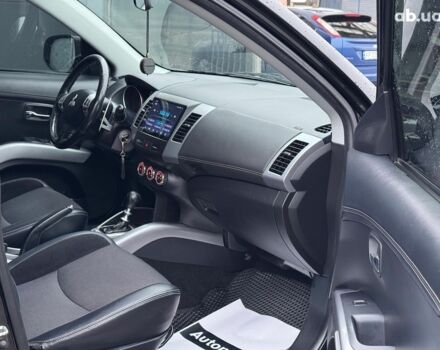 Чорний Міцубісі Аутлендер ХЛ, об'ємом двигуна 2.2 л та пробігом 253 тис. км за 12490 $, фото 12 на Automoto.ua