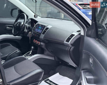 Чорний Міцубісі Аутлендер ХЛ, об'ємом двигуна 2.18 л та пробігом 253 тис. км за 12490 $, фото 12 на Automoto.ua