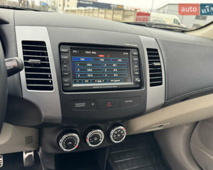 Чорний Міцубісі Аутлендер ХЛ, об'ємом двигуна 2.2 л та пробігом 155 тис. км за 12299 $, фото 41 на Automoto.ua