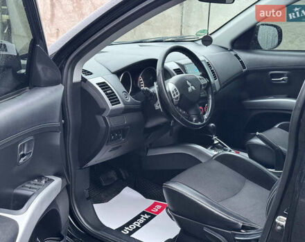 Чорний Міцубісі Аутлендер ХЛ, об'ємом двигуна 2.18 л та пробігом 253 тис. км за 12490 $, фото 9 на Automoto.ua