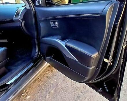 Черный Мицубиси Аутлендер ХЛ, объемом двигателя 2.3 л и пробегом 190 тыс. км за 12500 $, фото 14 на Automoto.ua