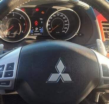 Чорний Міцубісі Аутлендер ХЛ, об'ємом двигуна 2.2 л та пробігом 230 тис. км за 12300 $, фото 4 на Automoto.ua