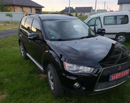 Черный Мицубиси Аутлендер ХЛ, объемом двигателя 2.2 л и пробегом 270 тыс. км за 12000 $, фото 4 на Automoto.ua
