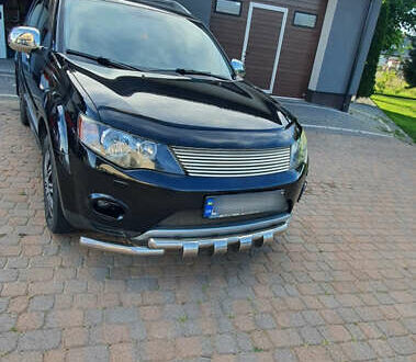 Міцубісі Аутлендер ХЛ 2009 у Тернополі на Automoto.ua Чорний Міцубісі Аутлендер ХЛ, об'ємом двигуна 2.4 л та пробігом 146 тис. км за 10500 $, фото 1 на Automoto.ua