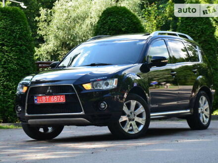 Міцубісі Аутлендер ХЛ 2011 у Дрогобичі на Automoto.ua Чорний Міцубісі Аутлендер ХЛ, об'ємом двигуна 2 л та пробігом 172 тис. км за 11250 $, фото 1 на Automoto.ua