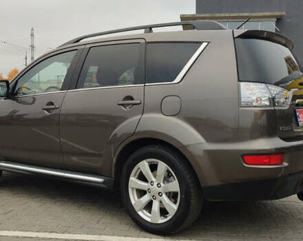 Коричневый Мицубиси Аутлендер ХЛ, объемом двигателя 2.2 л и пробегом 259 тыс. км за 12300 $, фото 26 на Automoto.ua