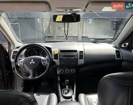 Коричневий Міцубісі Аутлендер ХЛ, об'ємом двигуна 2.4 л та пробігом 349 тис. км за 10300 $, фото 9 на Automoto.ua
