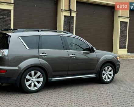 Коричневий Міцубісі Аутлендер ХЛ, об'ємом двигуна 2.36 л та пробігом 160 тис. км за 10900 $, фото 3 на Automoto.ua