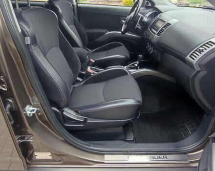 Коричневый Мицубиси Аутлендер ХЛ, объемом двигателя 2.2 л и пробегом 259 тыс. км за 12300 $, фото 37 на Automoto.ua