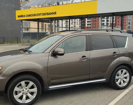 Коричневый Мицубиси Аутлендер ХЛ, объемом двигателя 2.2 л и пробегом 259 тыс. км за 12300 $, фото 25 на Automoto.ua