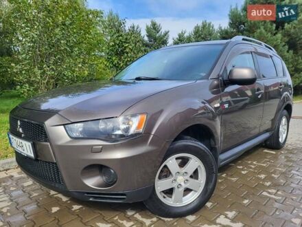 Мицубиси Аутлендер ХЛ 2010 в Хмельницком на Automoto.ua Коричневый Мицубиси Аутлендер ХЛ, объемом двигателя 2 л и пробегом 253 тыс. км за 9888 $, фото 1 на Automoto.ua