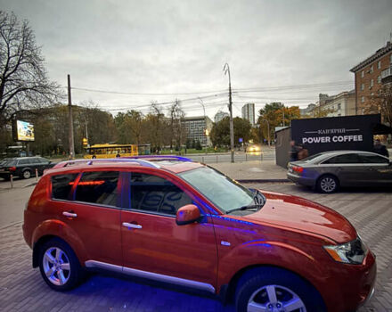 Мицубиси Аутлендер ХЛ 2008 в Киеве на Automoto.ua Красный Мицубиси Аутлендер ХЛ, объемом двигателя 2.4 л и пробегом 99 тыс. км за 11000 $, фото 3 на Automoto.ua