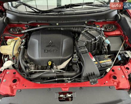 Красный Мицубиси Аутлендер ХЛ, объемом двигателя 2.2 л и пробегом 227 тыс. км за 11999 $, фото 57 на Automoto.ua