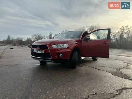 Мицубиси Аутлендер ХЛ 2010 в Чернигове на Automoto.ua Красный Мицубиси Аутлендер ХЛ, объемом двигателя 2 л и пробегом 200 тыс. км за 9700 $, фото 1 на Automoto.ua
