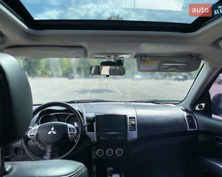 Мицубиси Аутлендер ХЛ, объемом двигателя 2.4 л и пробегом 258 тыс. км за 8800 $, фото 3 на Automoto.ua