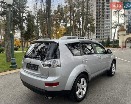 Міцубісі Аутлендер ХЛ, об'ємом двигуна 3 л та пробігом 195 тис. км за 10300 $, фото 6 на Automoto.ua