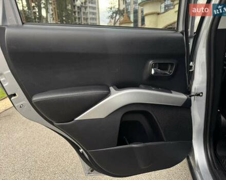 Міцубісі Аутлендер ХЛ, об'ємом двигуна 3 л та пробігом 195 тис. км за 10300 $, фото 18 на Automoto.ua