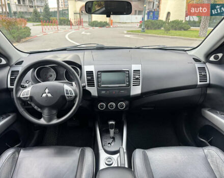 Міцубісі Аутлендер ХЛ, об'ємом двигуна 3 л та пробігом 195 тис. км за 10300 $, фото 15 на Automoto.ua