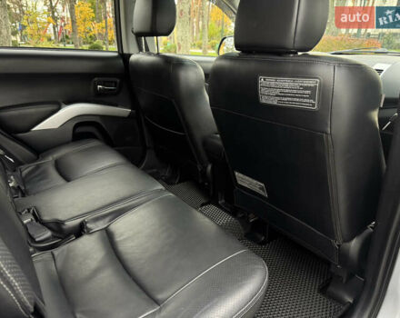 Міцубісі Аутлендер ХЛ, об'ємом двигуна 3 л та пробігом 195 тис. км за 10300 $, фото 22 на Automoto.ua