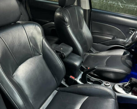 Мицубиси Аутлендер ХЛ, объемом двигателя 2.36 л и пробегом 237 тыс. км за 9000 $, фото 14 на Automoto.ua