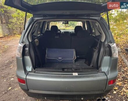 Мицубиси Аутлендер ХЛ, объемом двигателя 2.2 л и пробегом 570 тыс. км за 7800 $, фото 2 на Automoto.ua