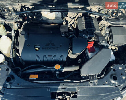 Мицубиси Аутлендер ХЛ, объемом двигателя 2.36 л и пробегом 237 тыс. км за 9000 $, фото 31 на Automoto.ua