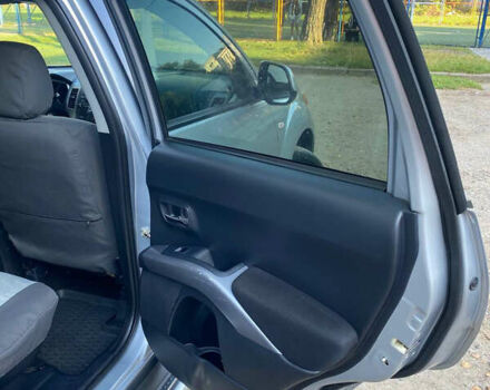 Мицубиси Аутлендер ХЛ, объемом двигателя 2.36 л и пробегом 177 тыс. км за 9200 $, фото 10 на Automoto.ua