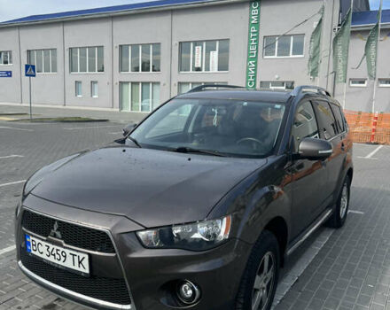 Мицубиси Аутлендер ХЛ, объемом двигателя 2 л и пробегом 317 тыс. км за 10991 $, фото 1 на Automoto.ua