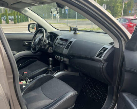 Мицубиси Аутлендер ХЛ, объемом двигателя 2 л и пробегом 317 тыс. км за 10991 $, фото 9 на Automoto.ua