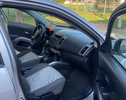 Мицубиси Аутлендер ХЛ, объемом двигателя 2.36 л и пробегом 177 тыс. км за 9200 $, фото 1 на Automoto.ua