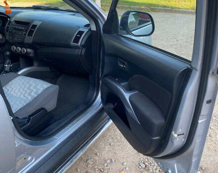 Мицубиси Аутлендер ХЛ, объемом двигателя 2.36 л и пробегом 177 тыс. км за 9200 $, фото 4 на Automoto.ua