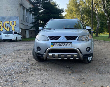 Мицубиси Аутлендер ХЛ, объемом двигателя 2.36 л и пробегом 177 тыс. км за 9200 $, фото 1 на Automoto.ua