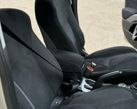 Желтый Мицубиси Аутлендер ХЛ, объемом двигателя 1.97 л и пробегом 204 тыс. км за 8400 $, фото 9 на Automoto.ua