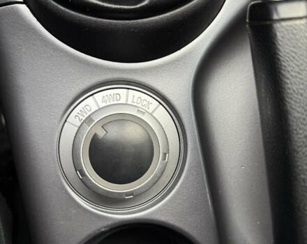 Желтый Мицубиси Аутлендер ХЛ, объемом двигателя 1.97 л и пробегом 204 тыс. км за 8400 $, фото 20 на Automoto.ua