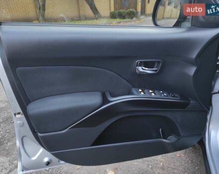 Сірий Міцубісі Аутлендер ХЛ, об'ємом двигуна 2.4 л та пробігом 307 тис. км за 8399 $, фото 28 на Automoto.ua